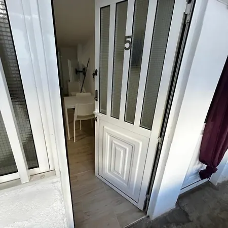 New Refurbished Full Studio In Costa Del Silencio *